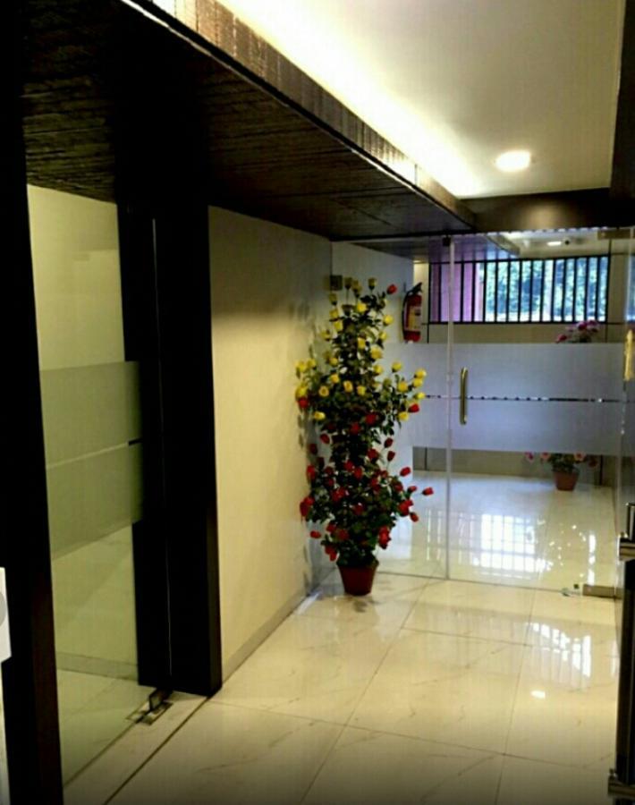 Hotel Crystal 巴罗达 外观 照片
